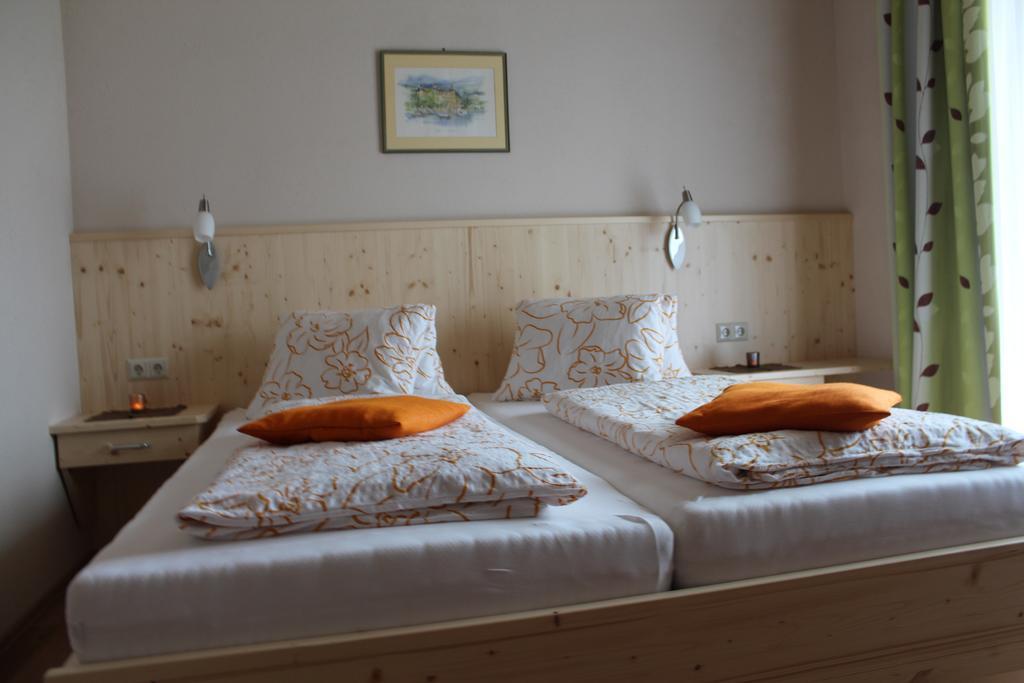 Pension & Ferienwohnung Sonnleiten Gnesau Δωμάτιο φωτογραφία